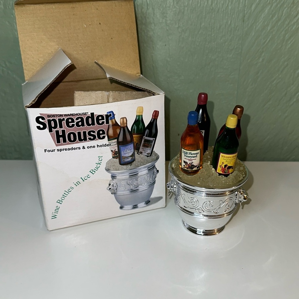 Wine bottle cheese spreader knives novelty cheese spreader ice bucket with wine